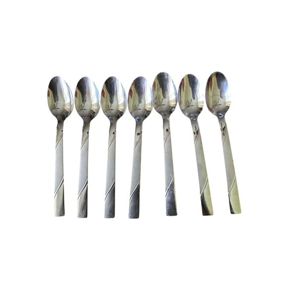 Cambridge Silver Maren-Tessa Stainless Steel Spoons Set (7) - Picture 2 of 3